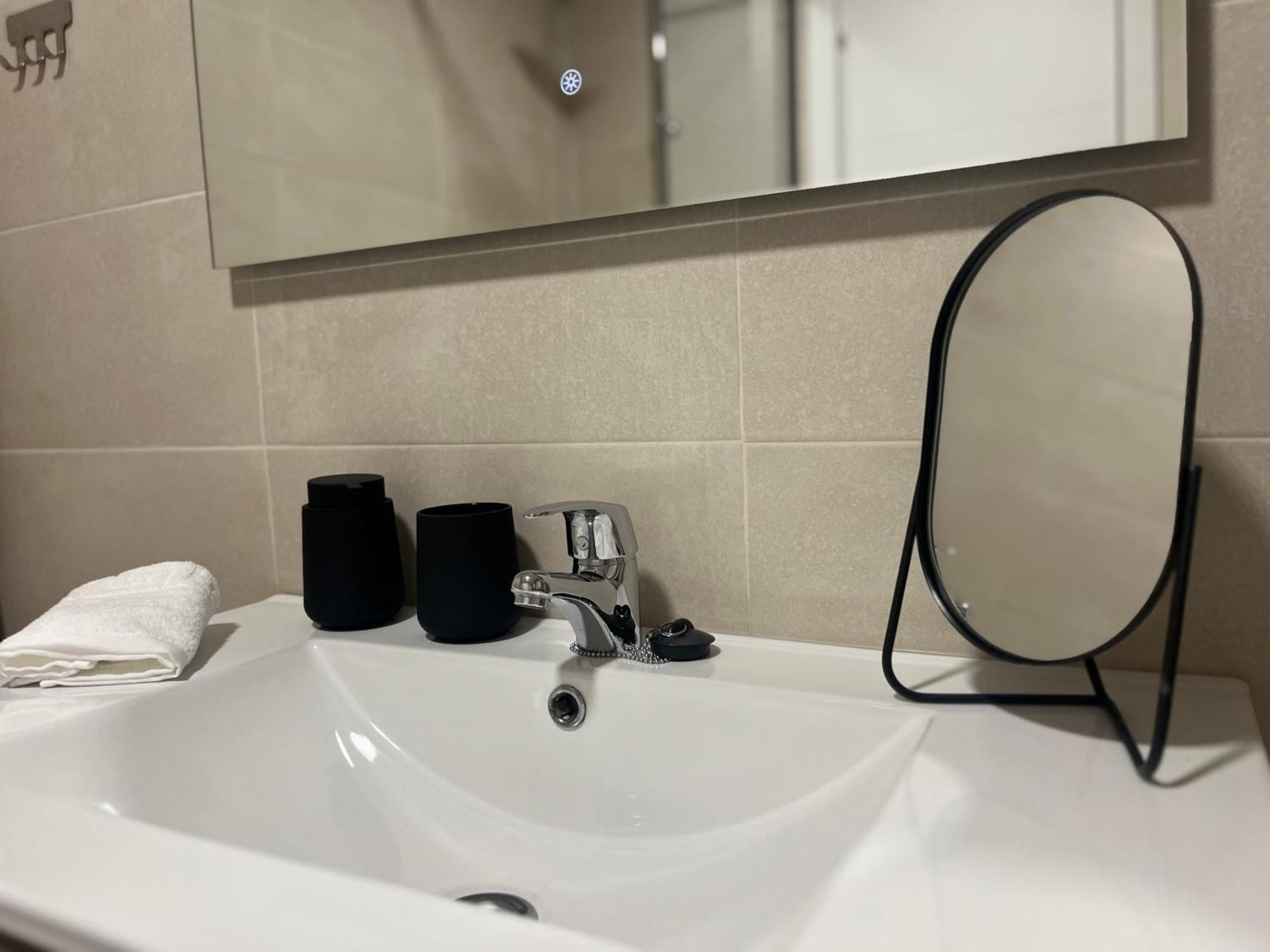 Love Rent4 Malaga Huelin Luaran gambar